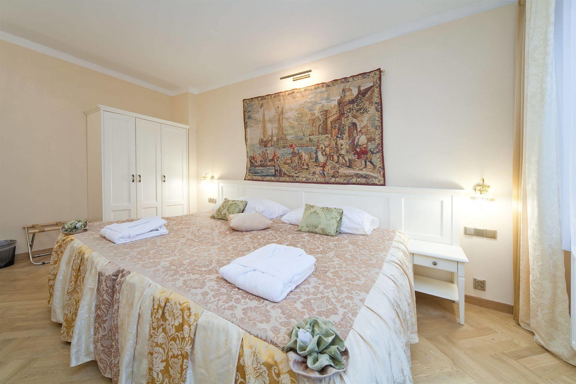 Louren - The Bridge Aparthotel 4*
